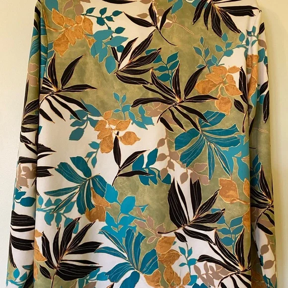 Chico’s Size 2 (Large) Long Sleeve Pullover Top - Picture 2 of 4